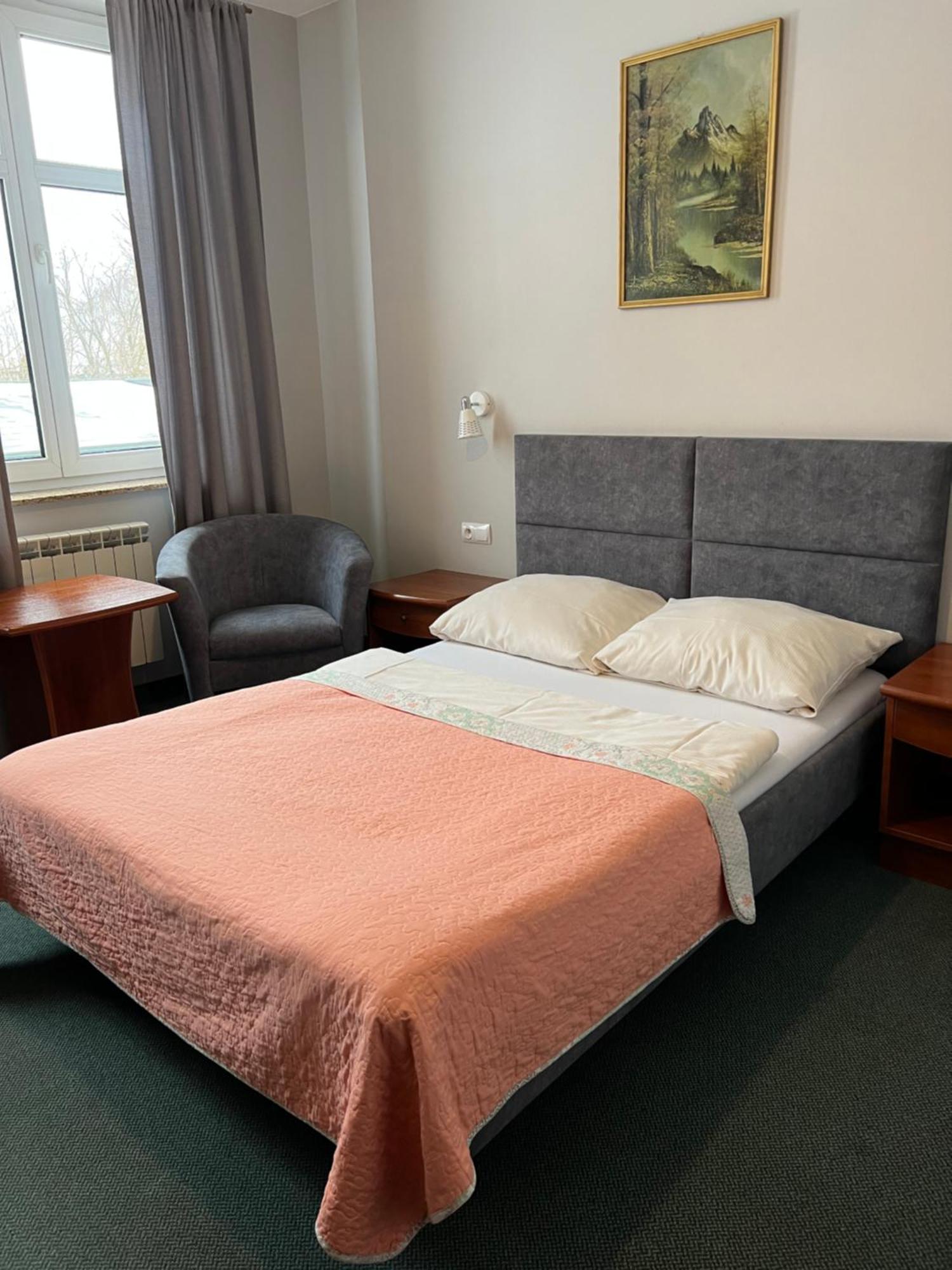 Bed and Breakfast Alabastro Tomaszów Mazowiecki Exterior foto