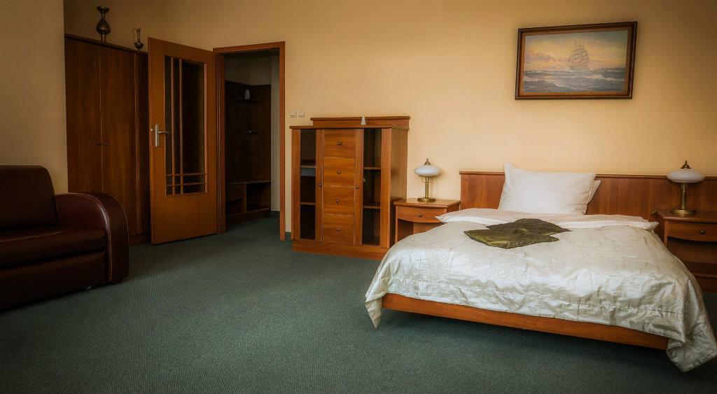 Bed and Breakfast Alabastro Tomaszów Mazowiecki Exterior foto