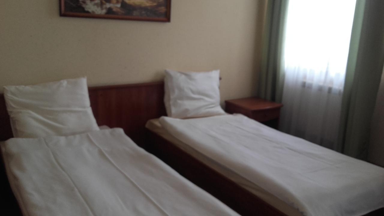 Bed and Breakfast Alabastro Tomaszów Mazowiecki Habitación foto